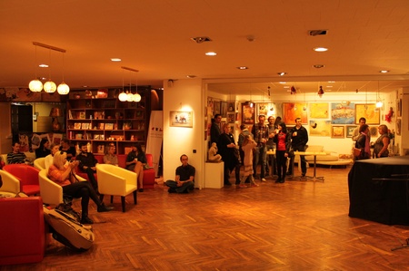 Лавочка-мікросвіт